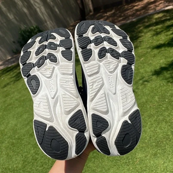 LIKE NEW HOKA Clifton 10 Sneakers! - Picture 6 of 12